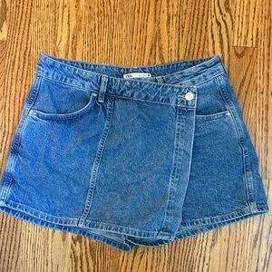 Zara Medium Blue Denim Wrap-Style Women's Shorts